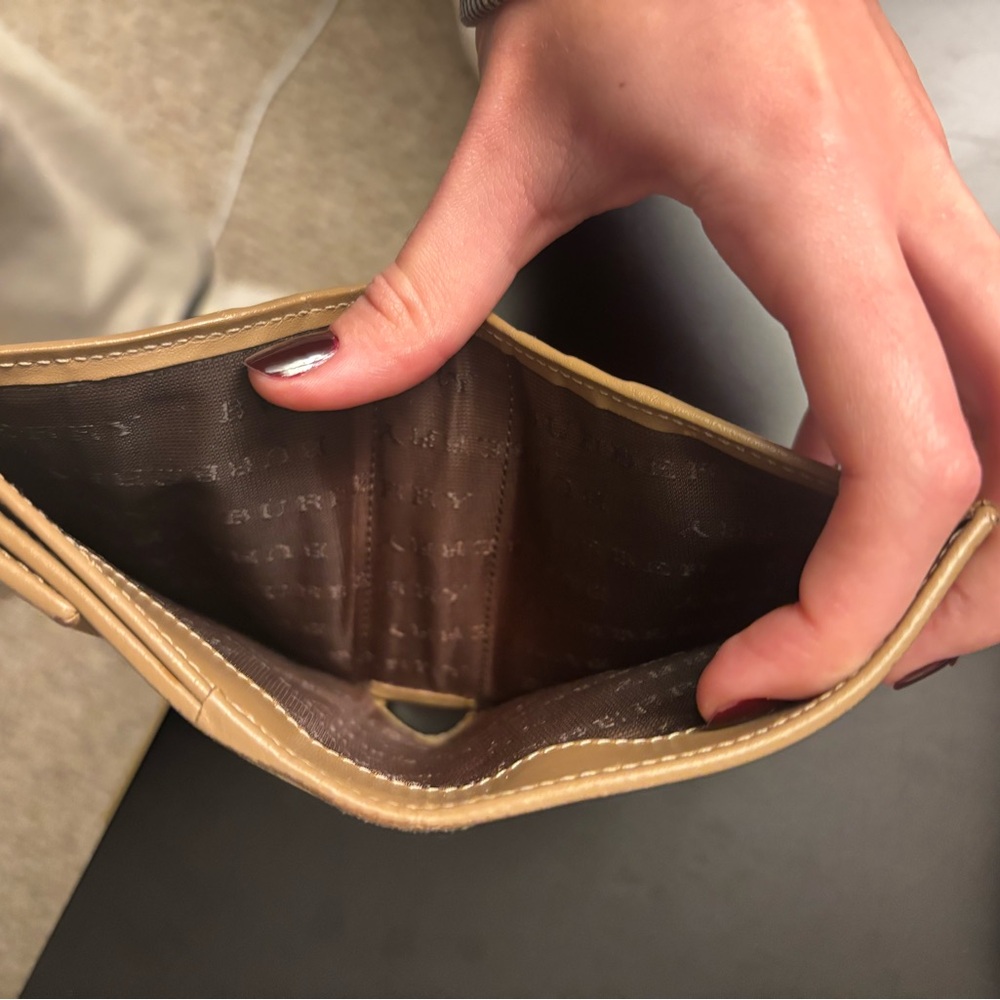 Burberry Tan and Cream Checkered Wallet - Picture 4 of 7